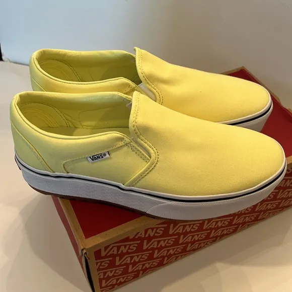 Vans Women’s Asher Platform Slip-On Sneakers color light green NEW size …