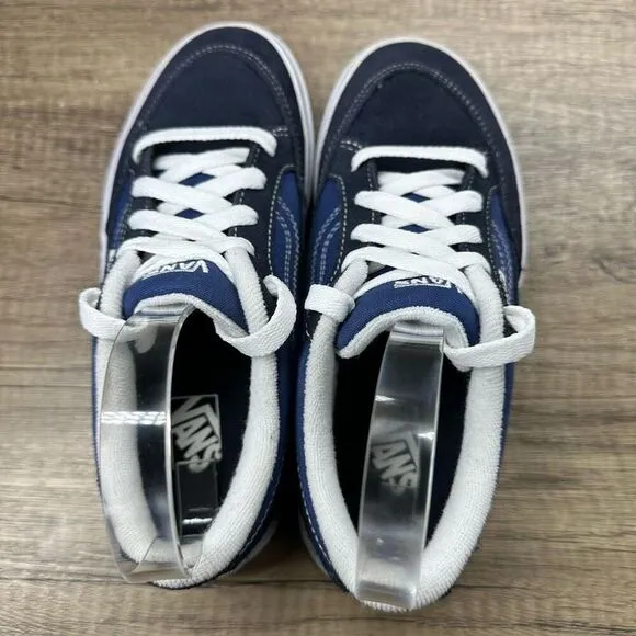 VANS~Boy’s~Bearcat Low Top Black/Blue Skateboarding Sneakers~Size 3.5