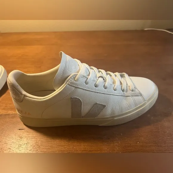Veja Mens Sneakers White Campo Leather Low Top Size EU43/US 10 Gently Used