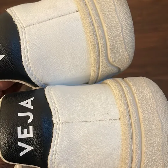 VEJA V10 Leather Platform Sneakers