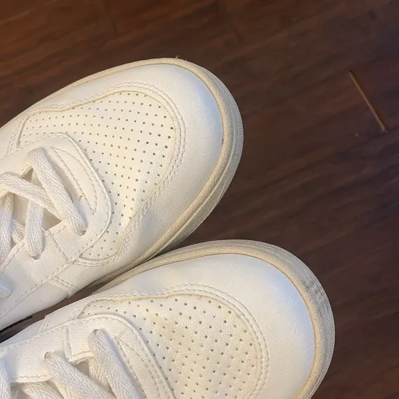 VEJA V10 Leather Platform Sneakers
