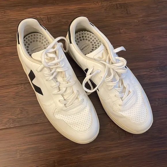 VEJA V10 Leather Platform Sneakers