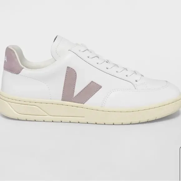 Veja Womens v-12 mixed leather low top sneakers suede back 7