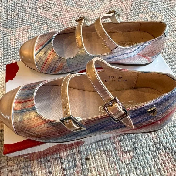 Venettini rose gold flats size 29 girls