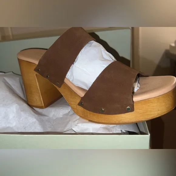 VERDEROSMARINO- Made In Italy Suede Dual Band Heel Sandals