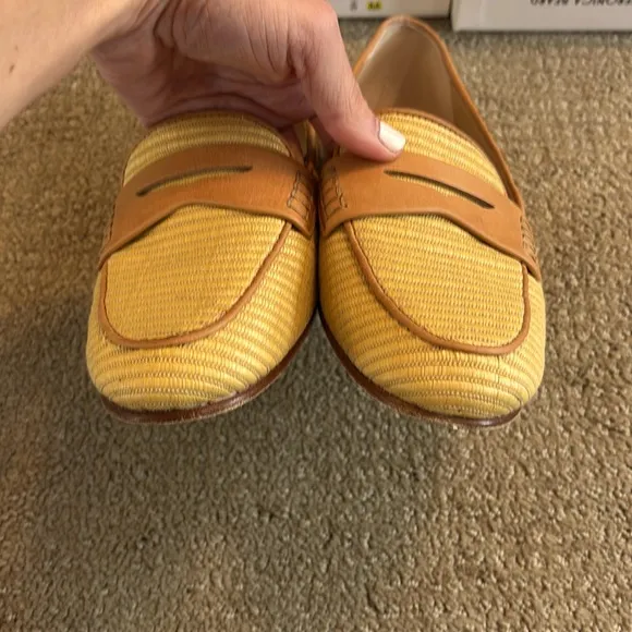 Veronica Beard Raffia Penny Loafers size 8 with Box