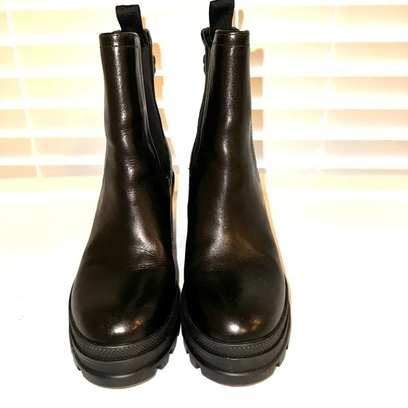 Veronica Beard Winnie black lug sole Chelsea Boots 5