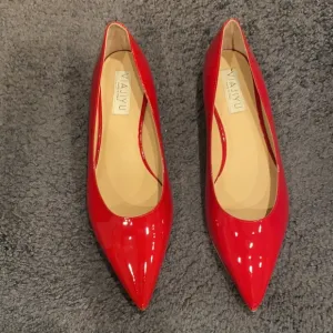 Viajiyu red flats generous toe box with no cleavage new no box size 41.5