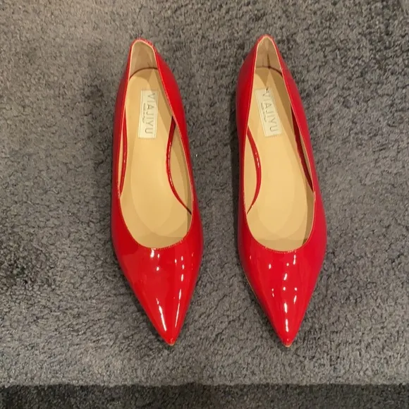Viajiyu red flats generous toe box with no cleavage new no box size 41.5
