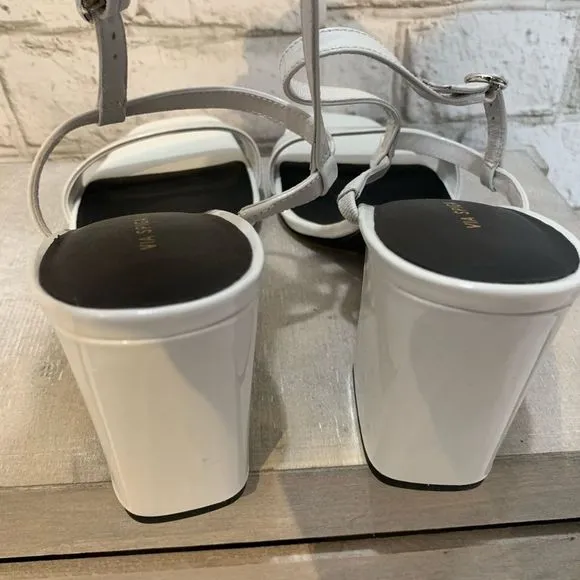 𝅺Via Spiga Strap Sandal NIB