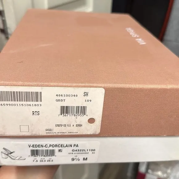 𝅺Via Spiga Strap Sandal NIB