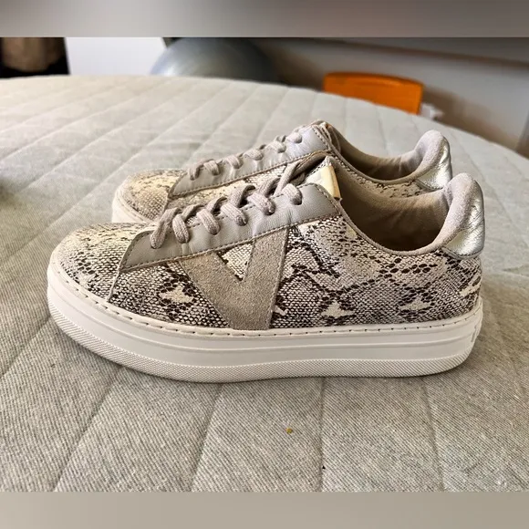 VICTORIA Sz 37 US 6 Snake Print Leather Platform Sneakers Made in Spain Orig$150