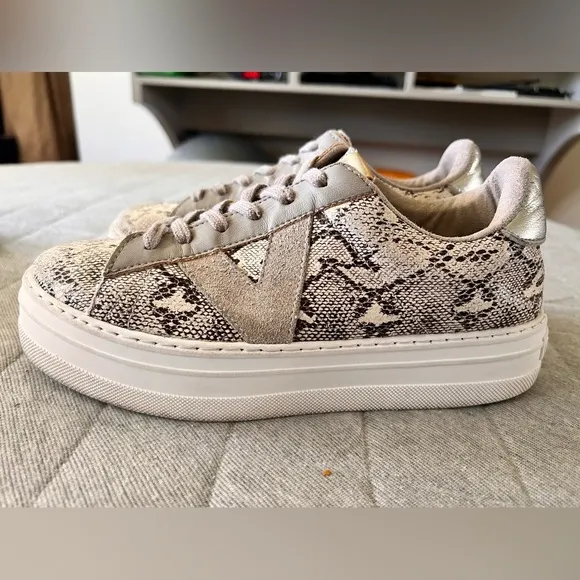 VICTORIA Sz 37 US 6 Snake Print Leather Platform Sneakers Made in Spain Orig$150