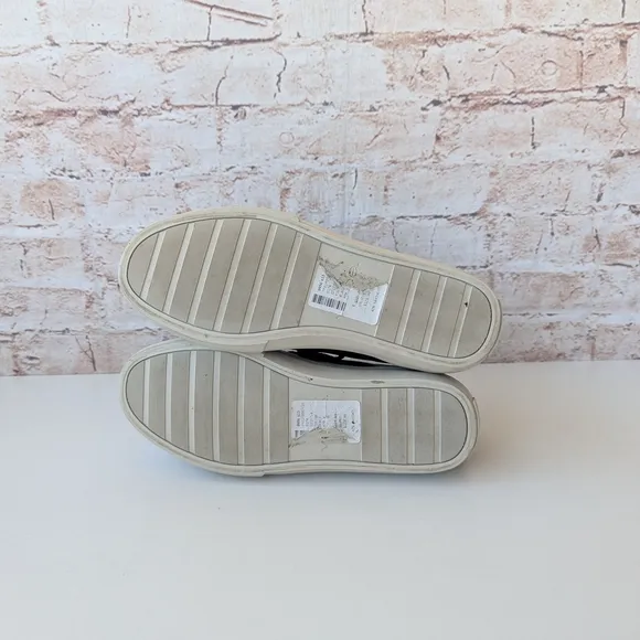Vince Black and Cream Sneakers