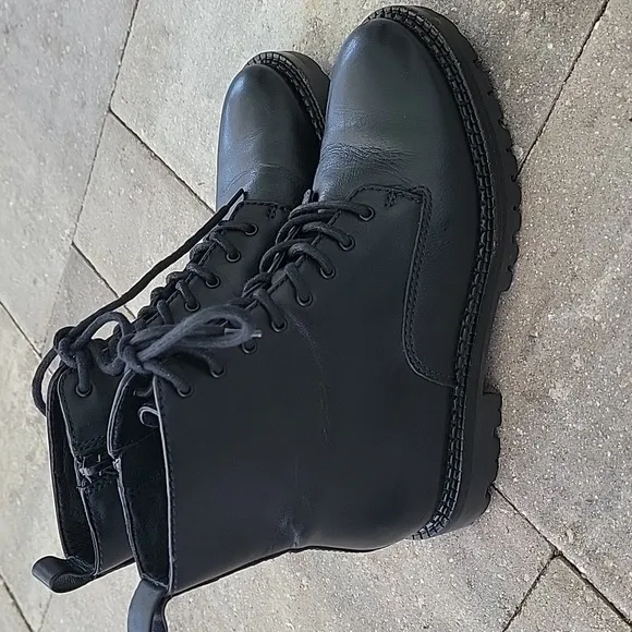 Vince Cabria Lace-Up Leather Combat Boots Sz 6