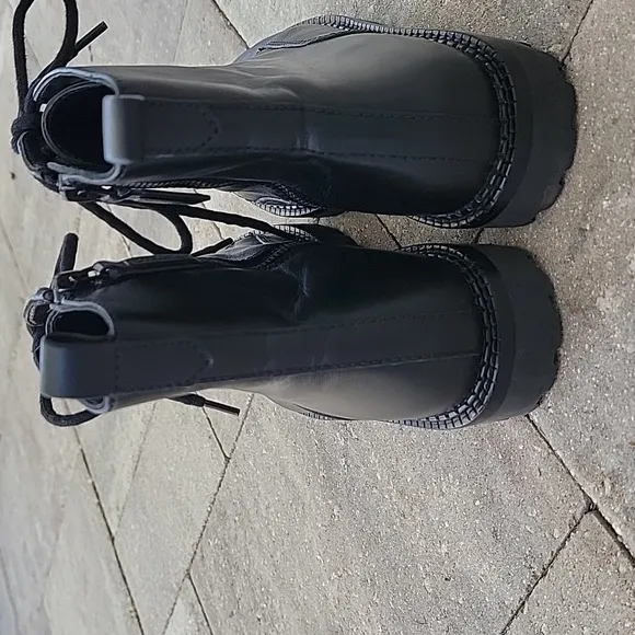Vince Cabria Lace-Up Leather Combat Boots Sz 6