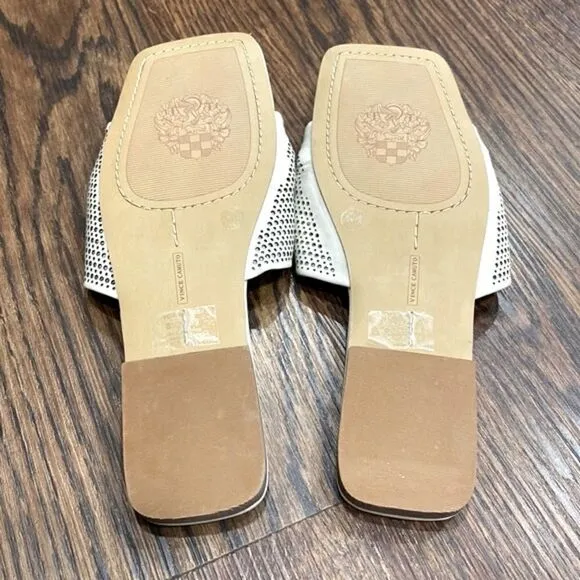 Vince Camuto Amahlee Square Toe Perforated Leather Thong Sandal Size 8.5
