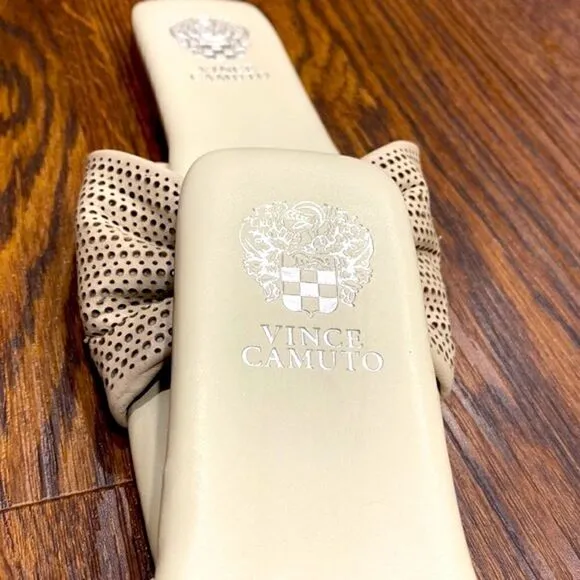 Vince Camuto Amahlee Square Toe Perforated Leather Thong Sandal Size 8.5