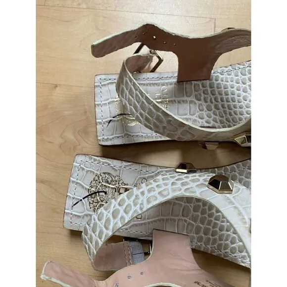 VINCE Camuto &quot;Dailette&quot; studded toe loop Women size 7.5 NEW sandal