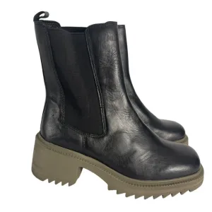 Vince Camuto Anikaaa Lug Sole Platform Chelsea Boots Women's Size 8.5 NWOB