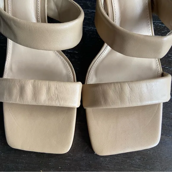 Vince Camuto Aslee Two Strap Sandals Mules Nude Neutral Beige‎ Classic Size 8M