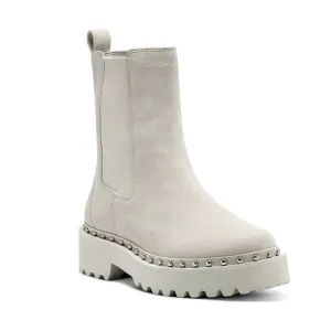 Vince Camuto Meendey Stud Chelsea Boots 9 NEW