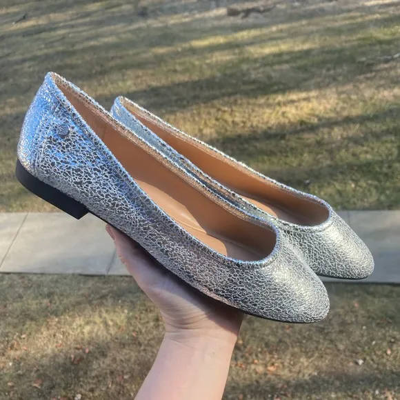 Vince Camuto Silver Metallic Leather Ballerina Flats Minndy Silver Nelly Goat