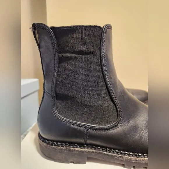 Vince Cecyl Black Leather Water Repellant Pull-on Chelsea Boots Sz. 7.5 Ret $500