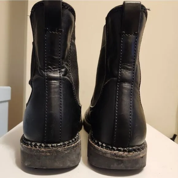 Vince Cecyl Black Leather Water Repellant Pull-on Chelsea Boots Sz. 7.5 Ret $500