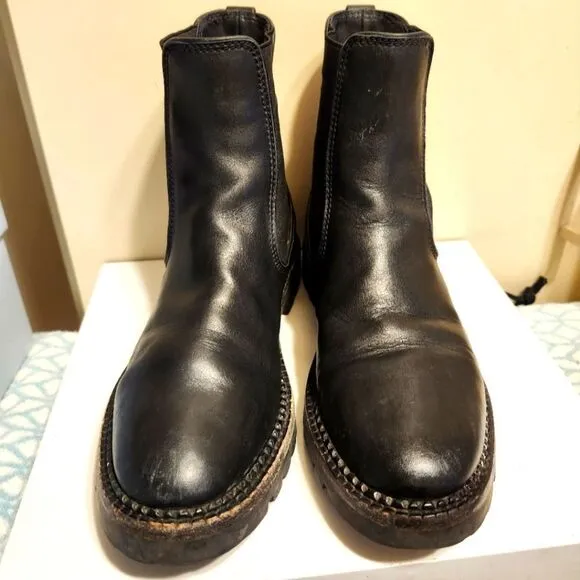Vince Cecyl Black Leather Water Repellant Pull-on Chelsea Boots Sz. 7.5 Ret $500