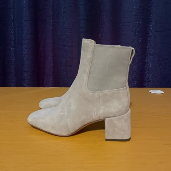 Vince Kimmy Suede Chelsea Boots Hazelstone