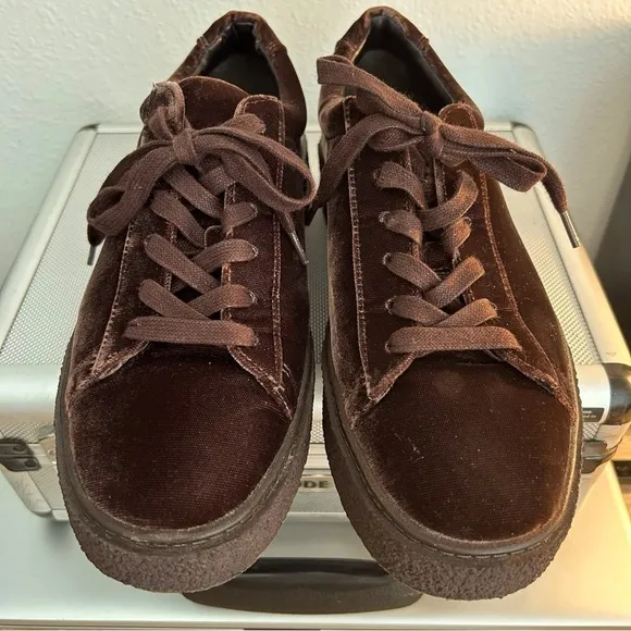 Vince Neela Women's‎ Velvet Platform Sneakers