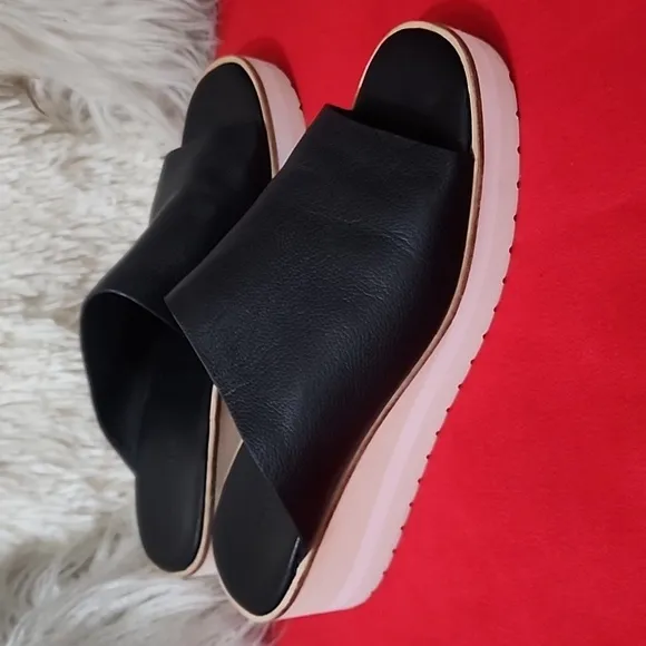 Vince Sarria Black Slide Sandals for Women