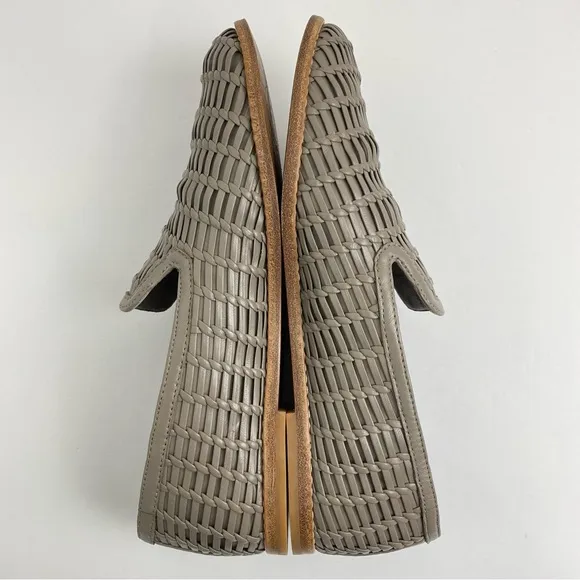 Vince size 7.5 Women’s Jonah Gray Woven Leather Slip On Loafers