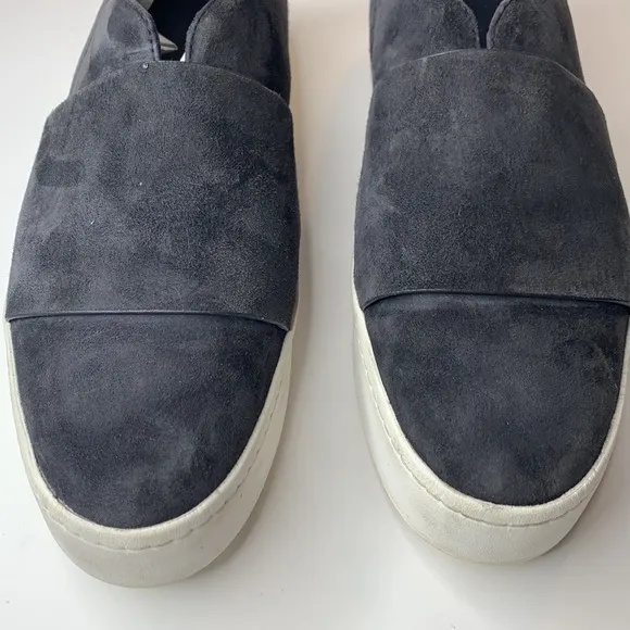Vince Wallace Navy blue suede platform sneakers