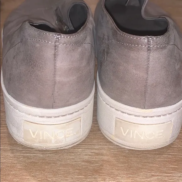 Vince Warner Zip Up Sneakers 8.5