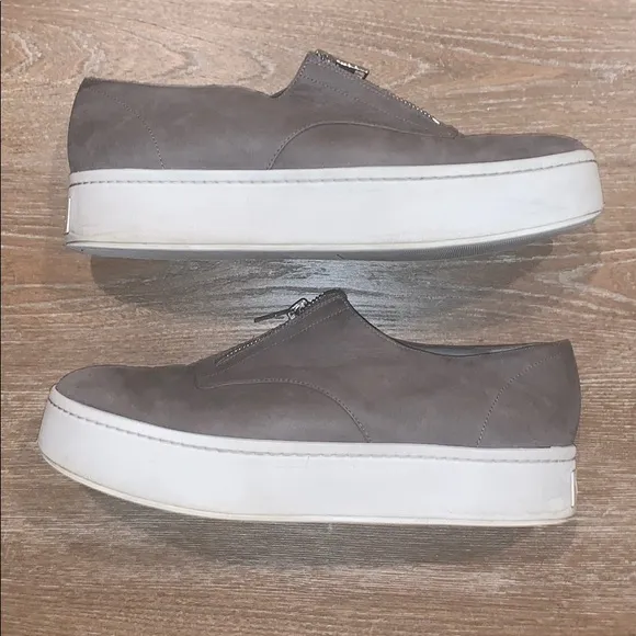 Vince Warner Zip Up Sneakers 8.5