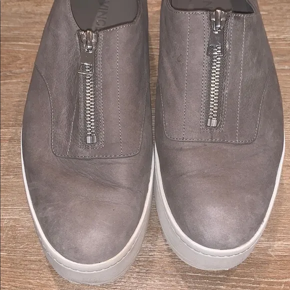 Vince Warner Zip Up Sneakers 8.5
