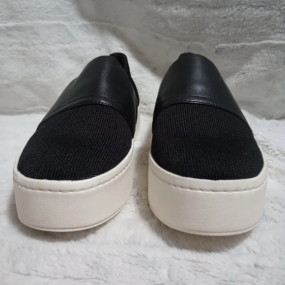 Vince Warren Knit Slip-On Sneakers With Leather Ladies Size 7 Black LIKE NEW