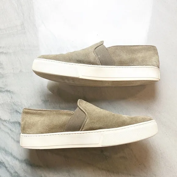 Vince Warren Platform Slip-On Sneakers Taupe Suede size 7
