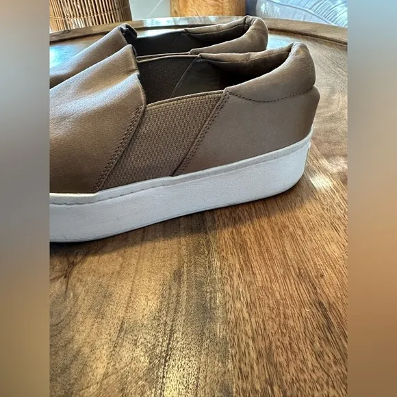 Vince Warren platform slip on sneakers