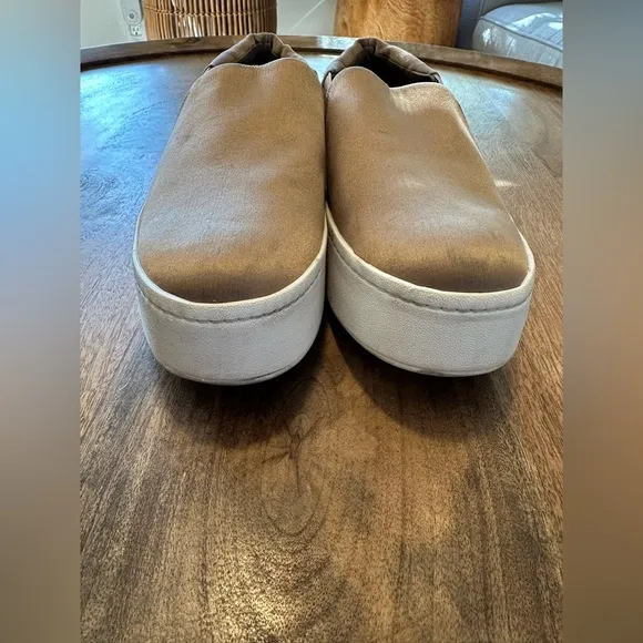 Vince Warren platform slip on sneakers