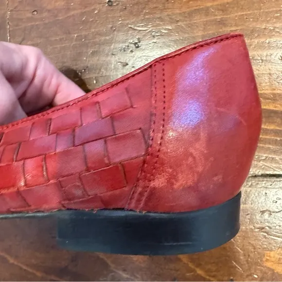 Vintage 90’s Bernardo Women's Red Woven Loafers. Size 8.5w