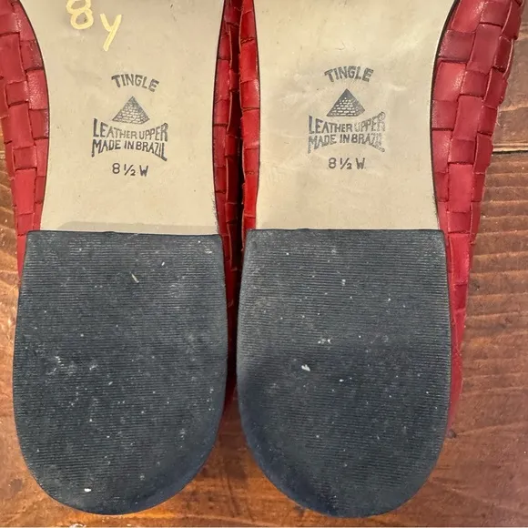 Vintage 90’s Bernardo Women's Red Woven Loafers. Size 8.5w