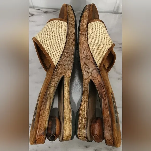 Vintage 90s Y2K Cha Cha carved wood wedge sandals women's size 7
