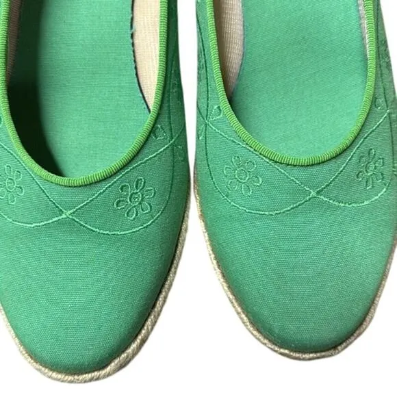 Vintage Beacon Kelly Green Embroidered Canvas Wedge Espadrilles Size 8.5W