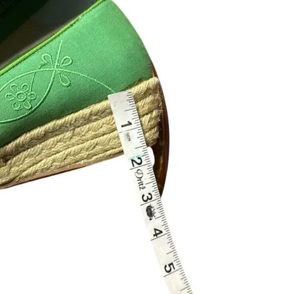Vintage Beacon Kelly Green Embroidered Canvas Wedge Espadrilles Size 8.5W