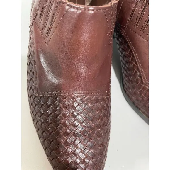 Vintage Brown Leather Slip-On Loafers With Woven Detail &amp; Low Heel Size 7M