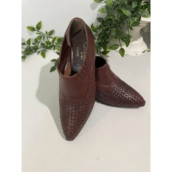 Vintage Brown Leather Slip-On Loafers With Woven Detail &amp; Low Heel Size 7M