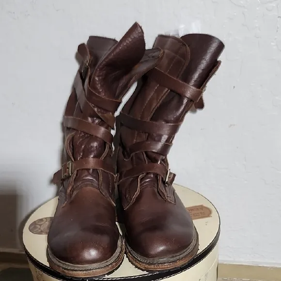 VINTAGE Brown Leather Strap Buckle Combat Boots 10M